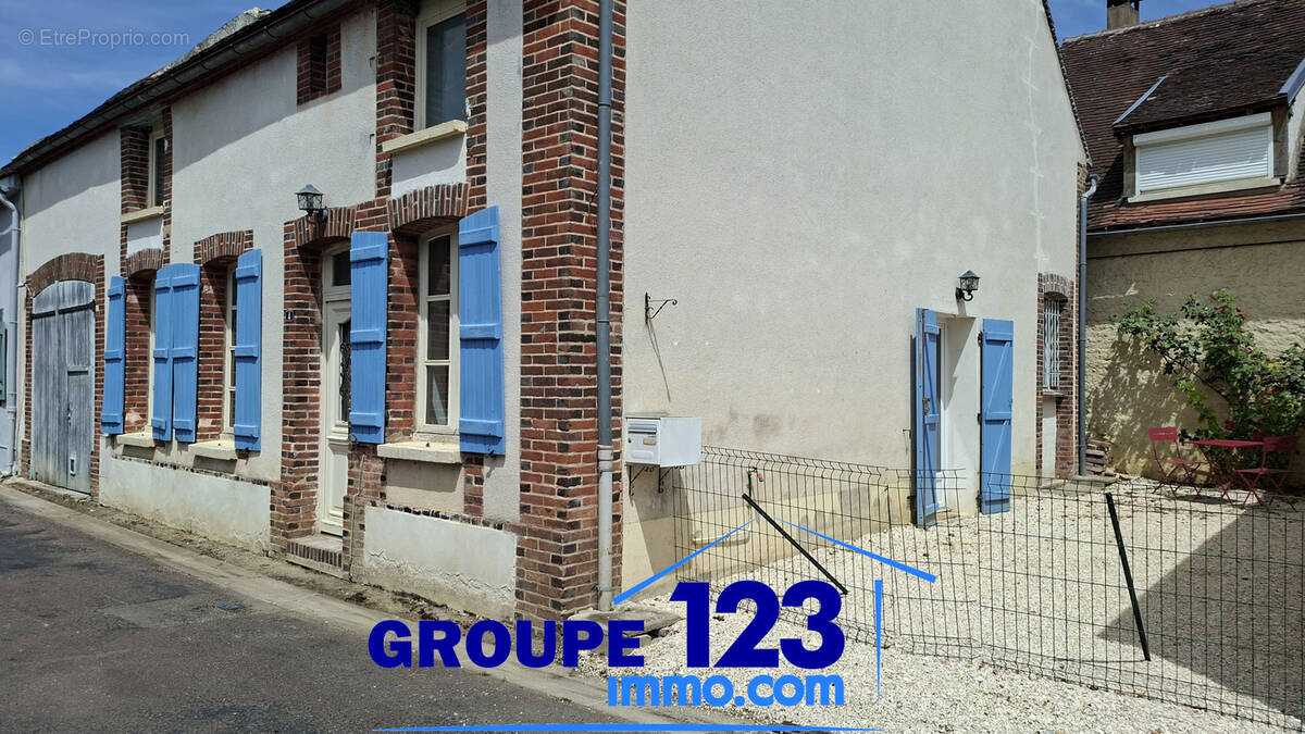 Maison à SENAN