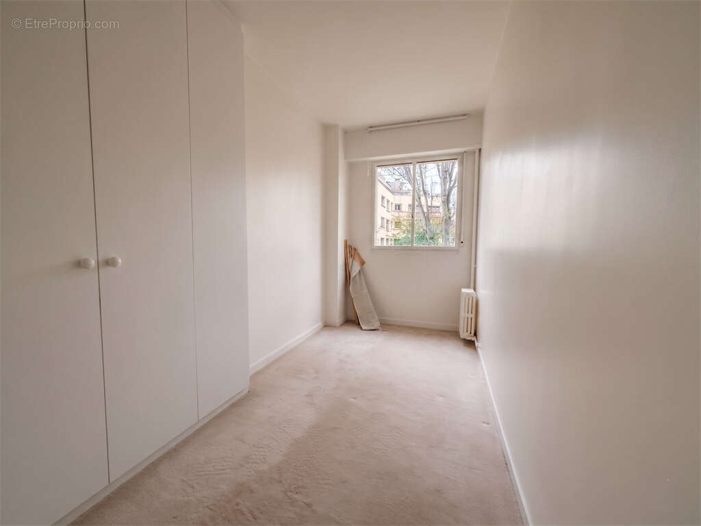 Neuilly-sur-Seine – Quartier Château  3 pièces au calme avec parking - photo 10