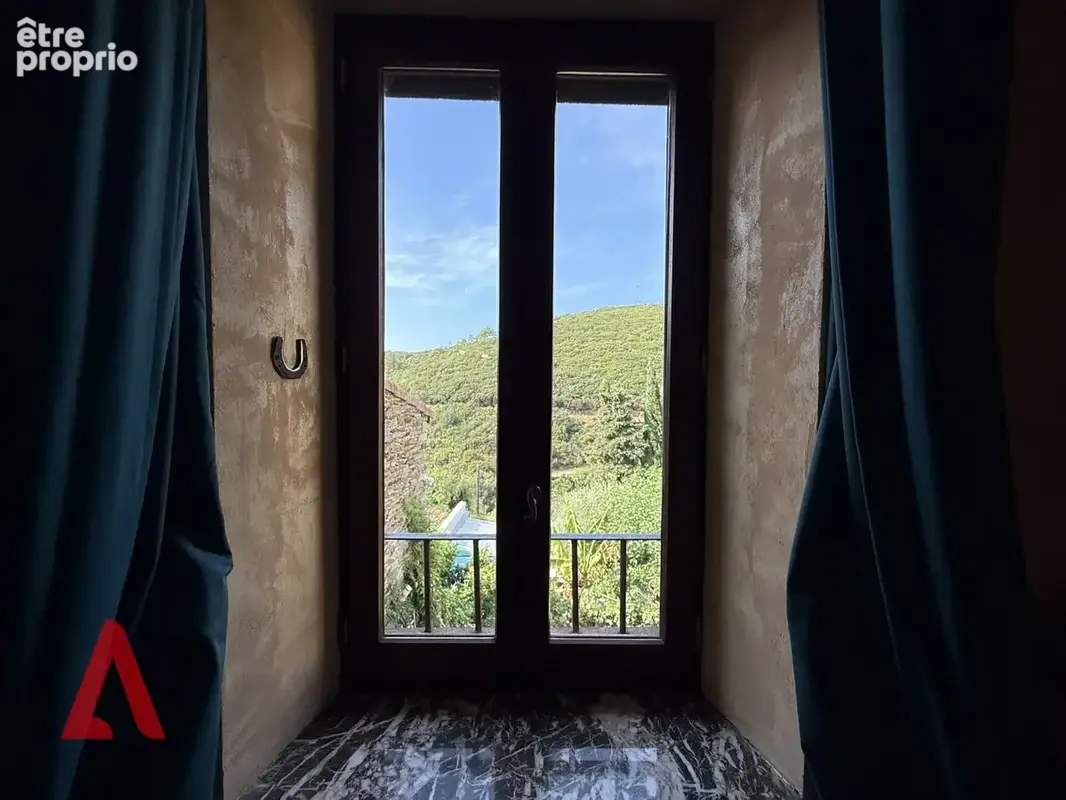 Charmante maison en pierre avec piscine, jardin et vue à couper le souffle - photo 9