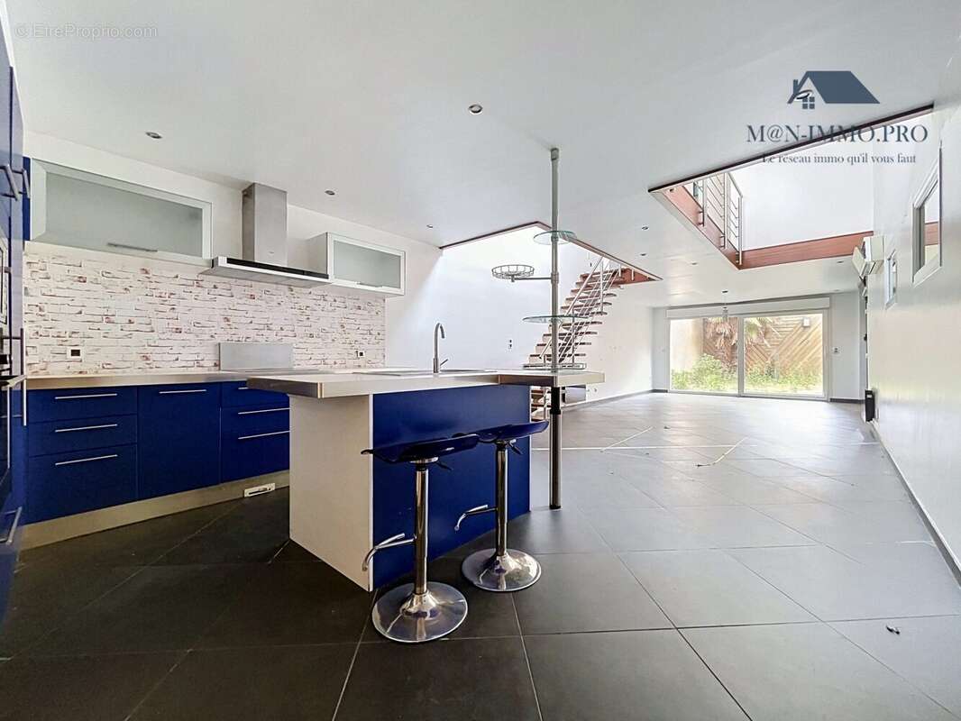 Maison 263 m² à Armentieres  - photo 3