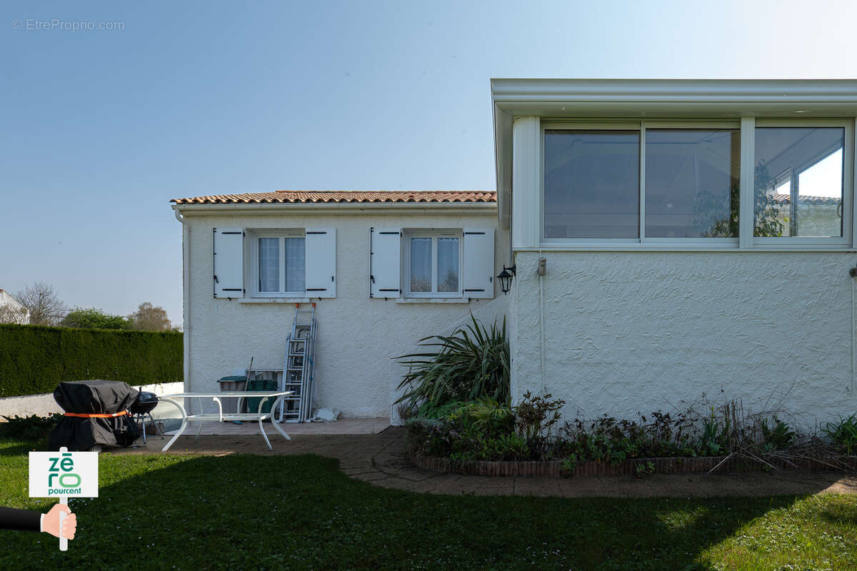 Maison à LES MAGNILS-REIGNIERS