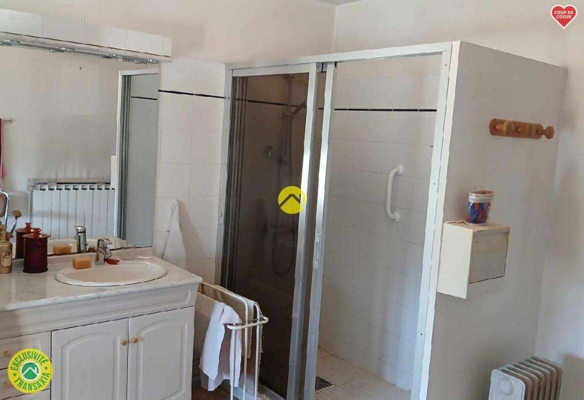 Maison à SAINT-ETIENNE-DE-FURSAC