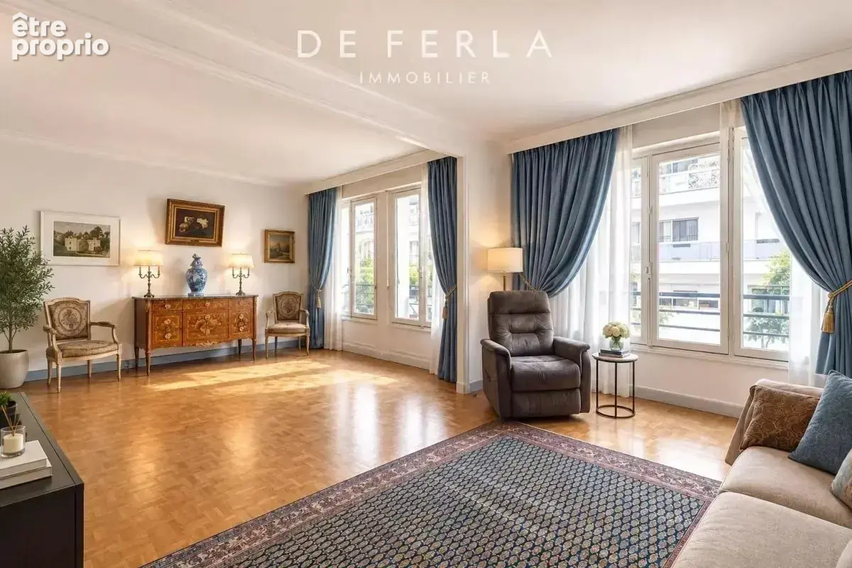 Appartement à PARIS-16E