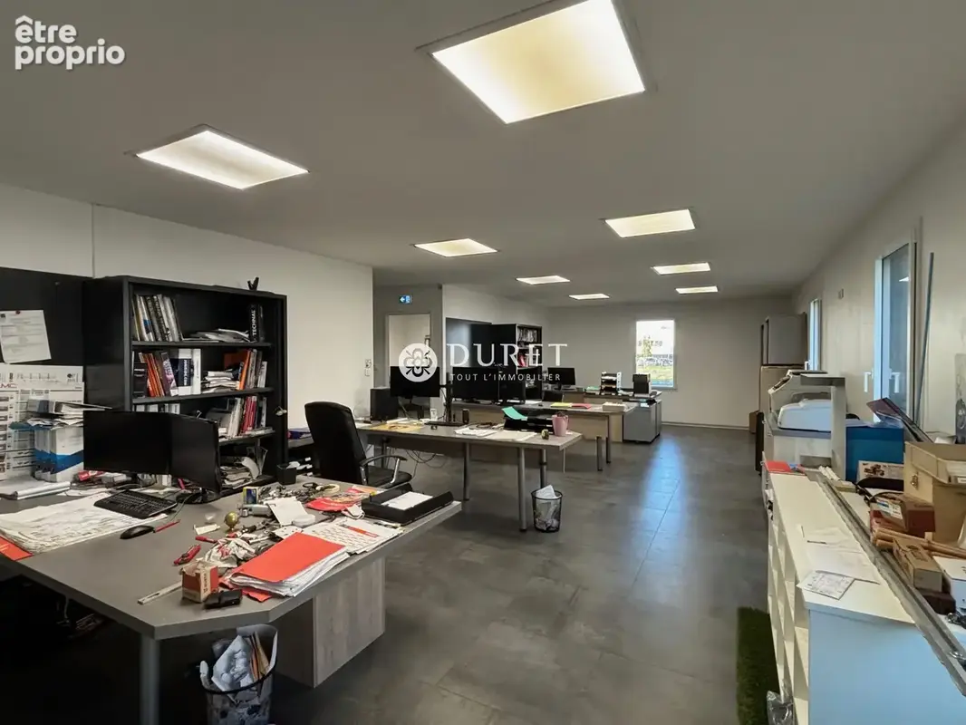 Commerce 2 300 m² à vendre à Montaigu (85600) - photo 8