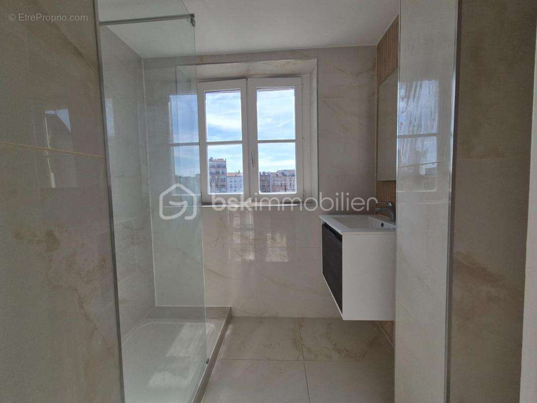 Appartement à SAINT-DENIS