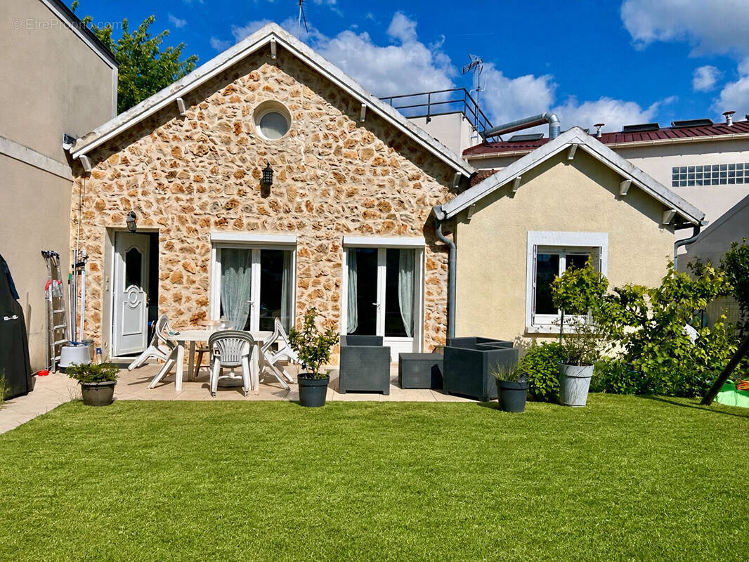 Maison à BRIE-COMTE-ROBERT