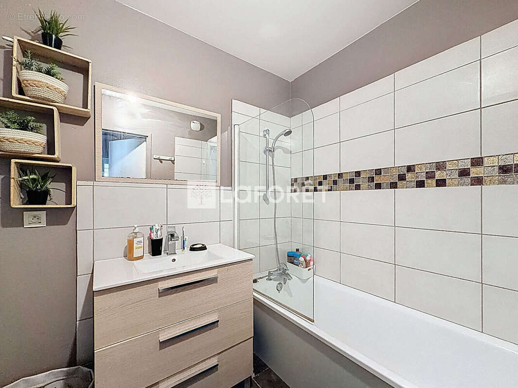 Appartement à LE PLESSIS-ROBINSON