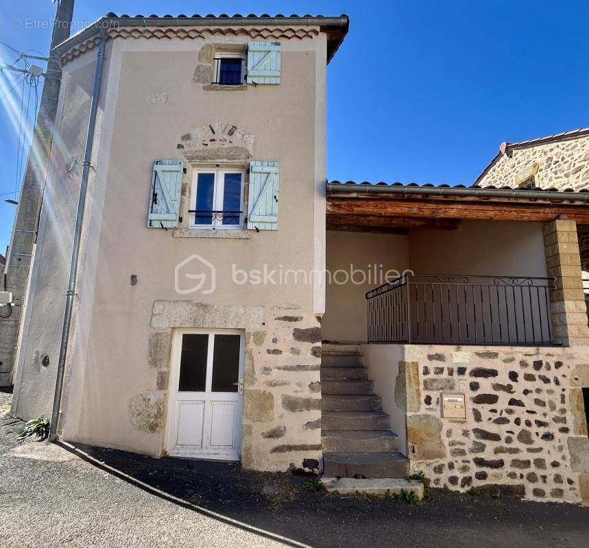 Maison à SAINT-JULIEN-DE-COPPEL