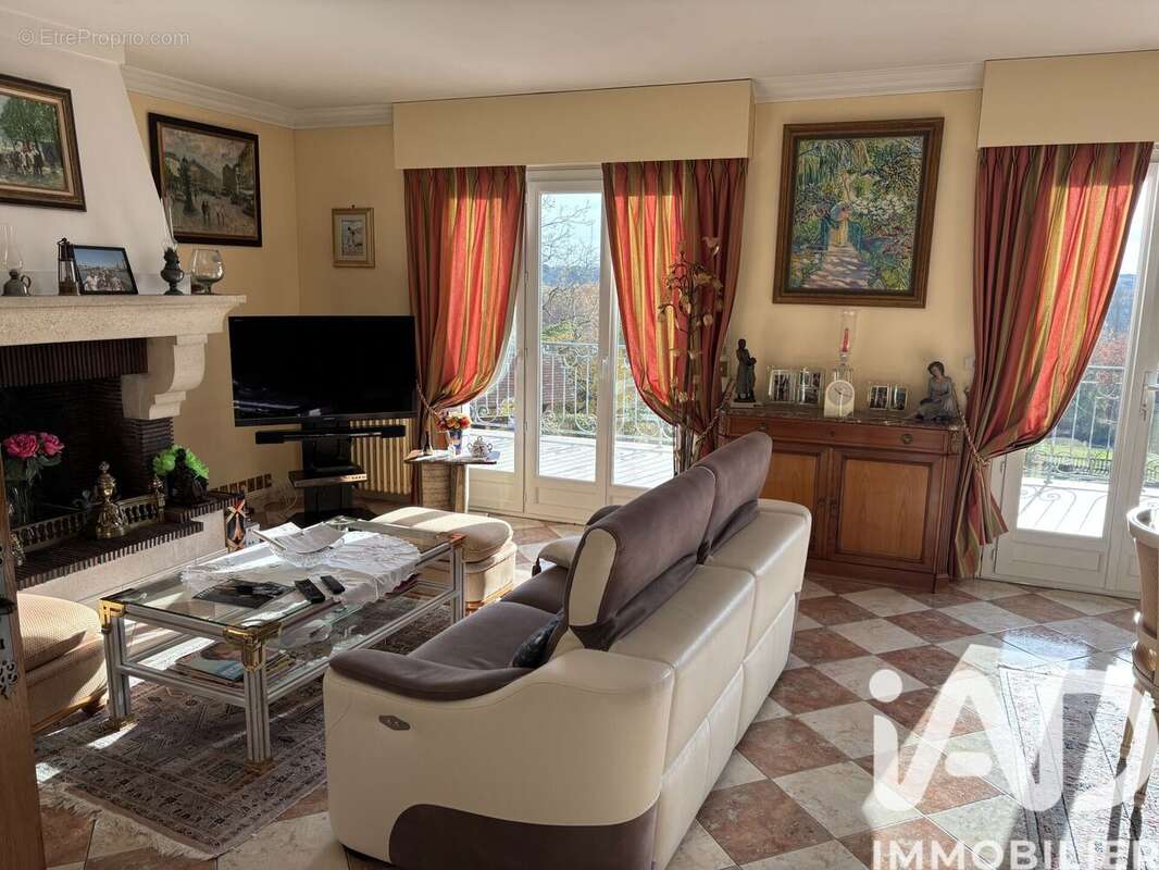 Photo 3 - Maison à SAINT-FARGEAU-PONTHIERRY