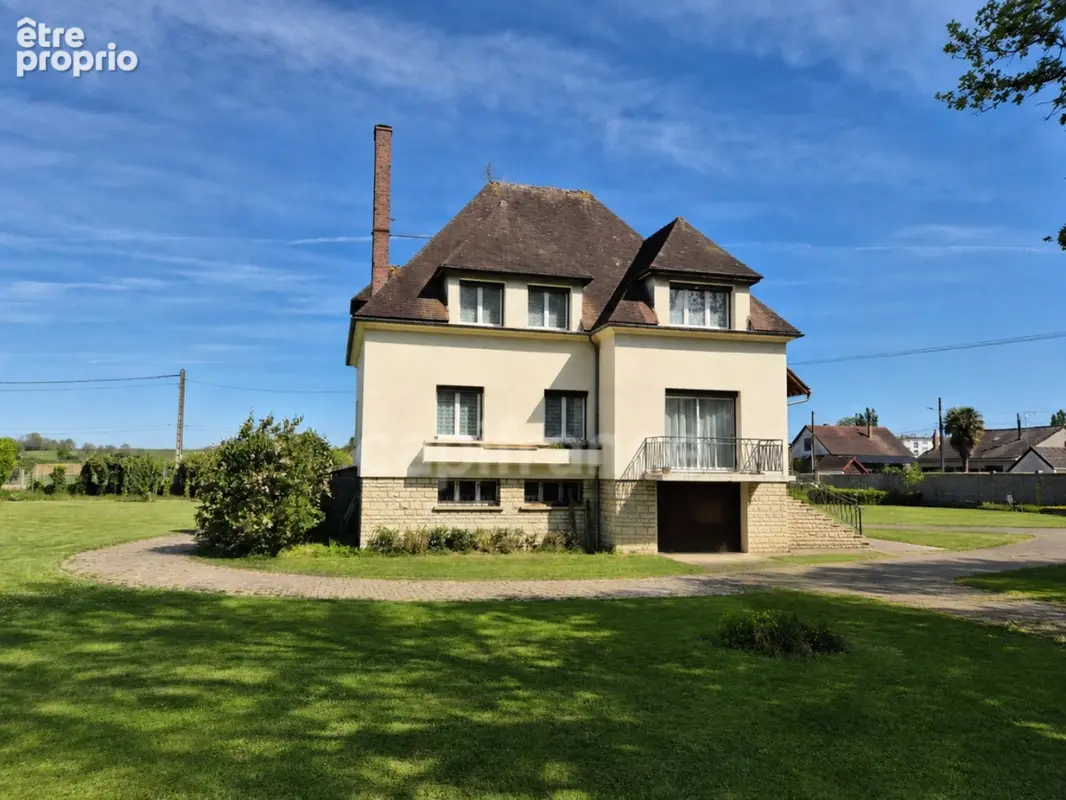 Maison à BRIENON-SUR-ARMANCON