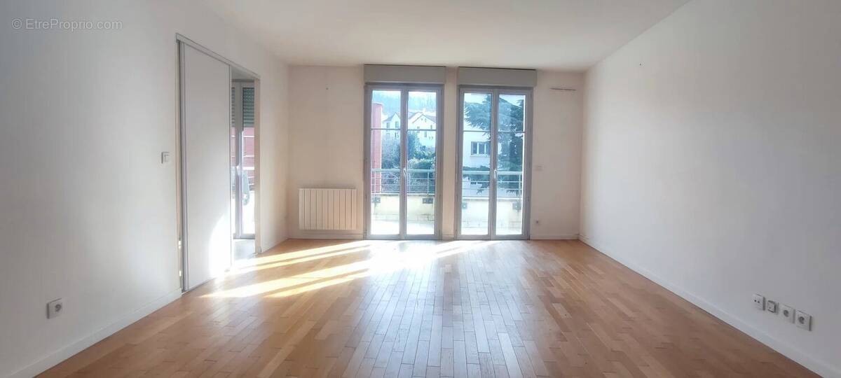 Appartement à CHAVILLE