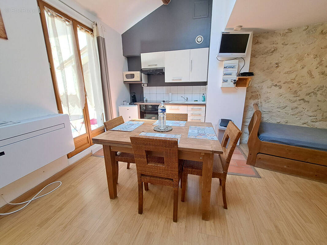 Appartement à MALAUCENE