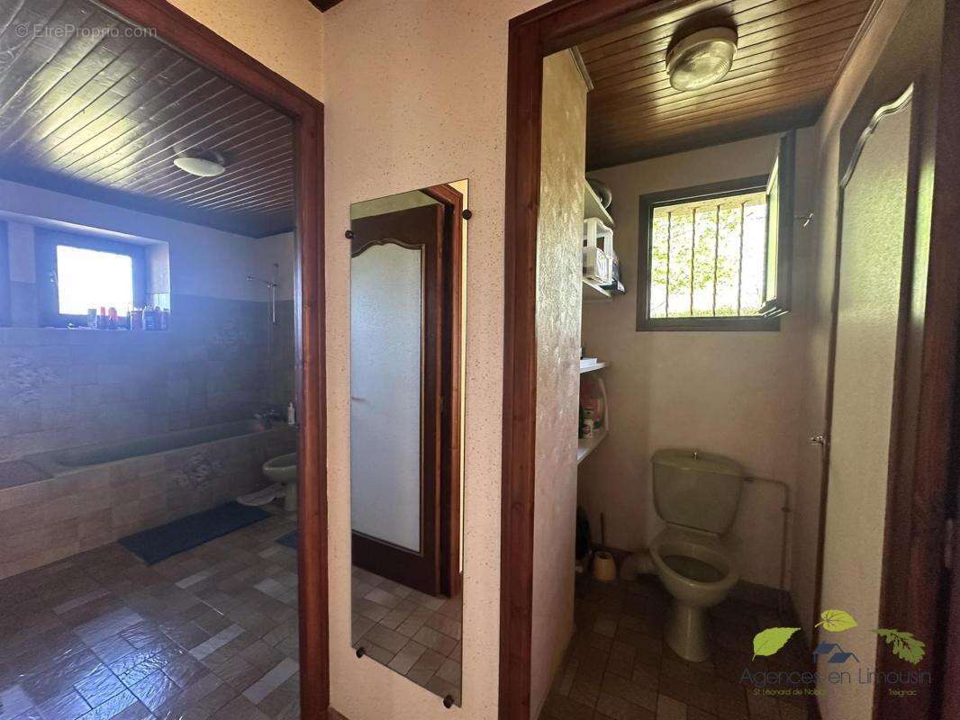 Maison à BUJALEUF