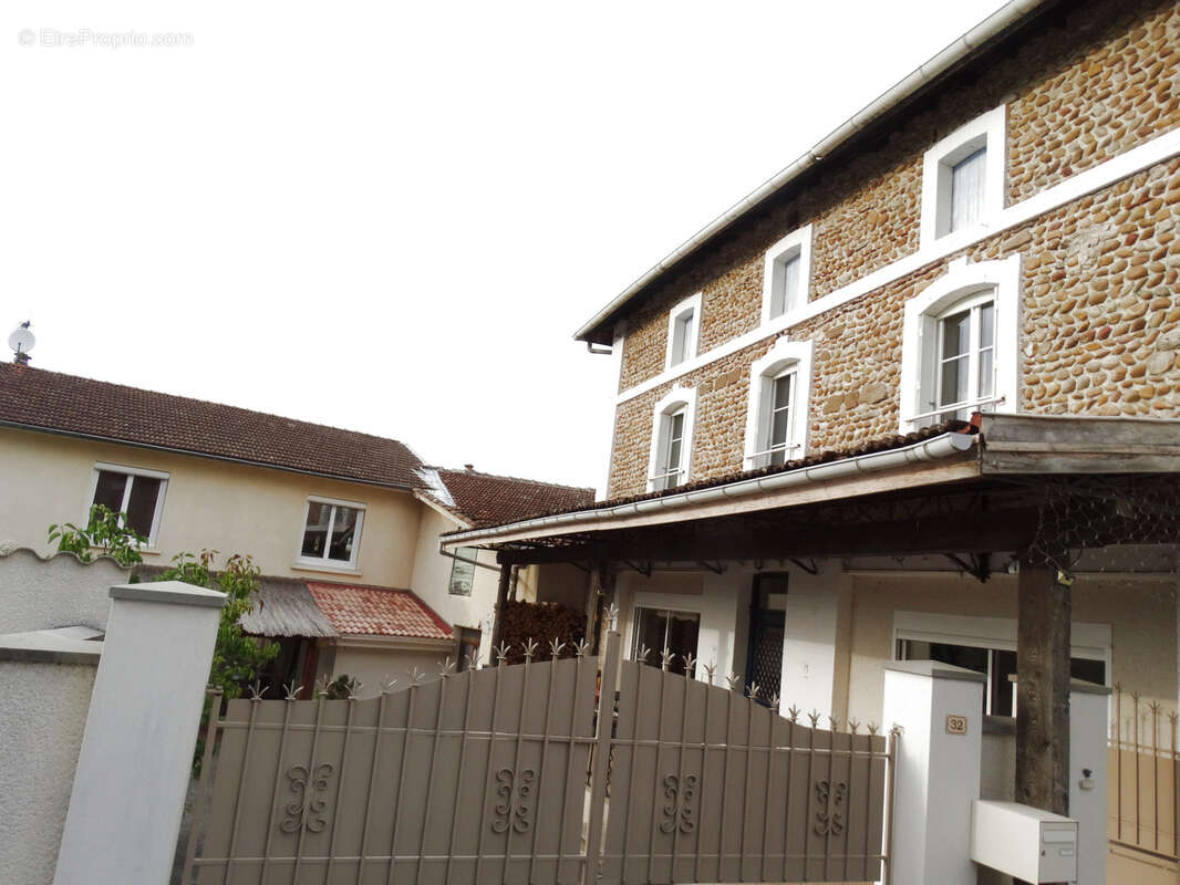 Maison à LE CHALON