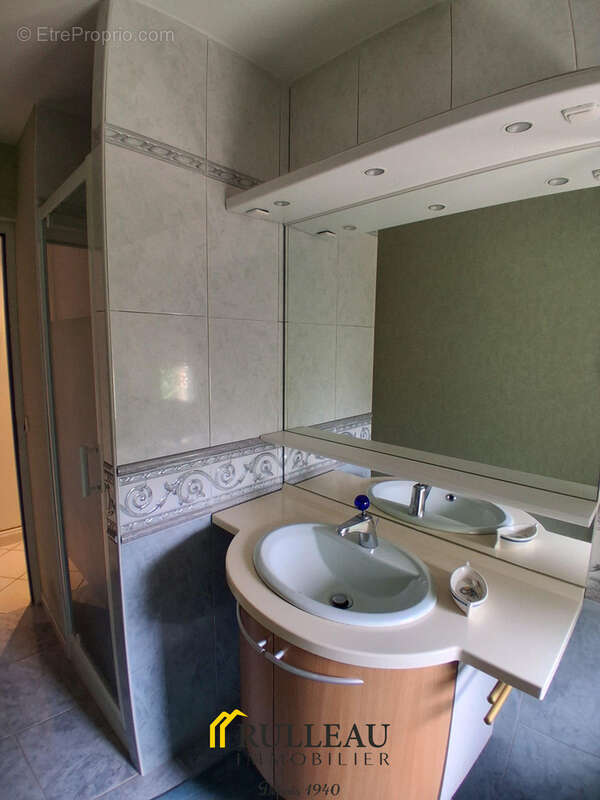 Maison familiale de caractere de 153 m2 habitables - terrain de 1223 m2 - proche centre saint louis de montfer - photo 14