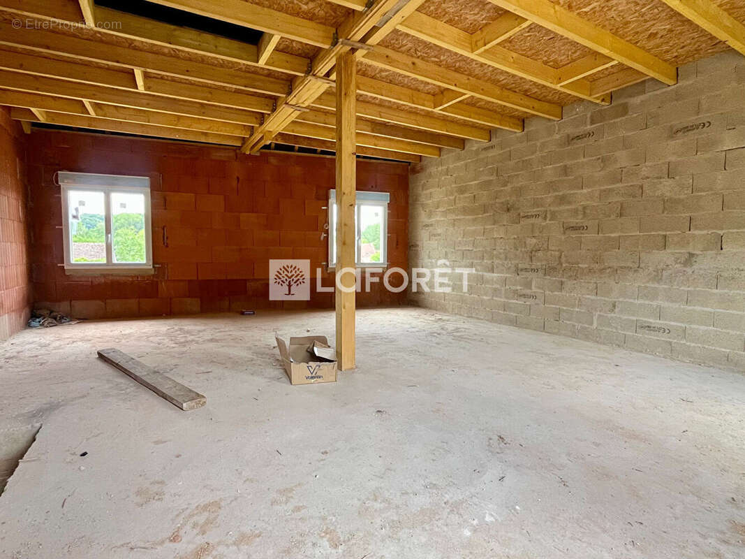 Maison à HONDAINVILLE