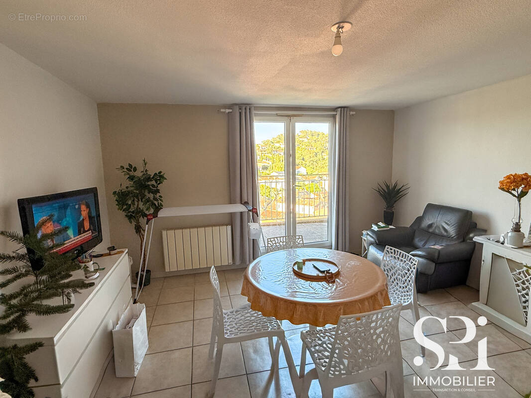 Appartement à PIERREFEU-DU-VAR