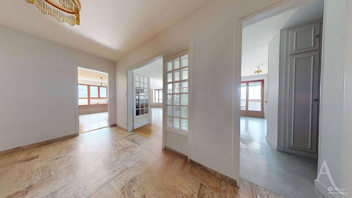 Appartement Saint Egreve 6 pièces 141 m2 Barnave - photo 5
