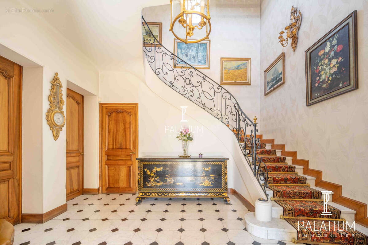 Maison 255 m² à Greoux-Les-Bains  - photo 7