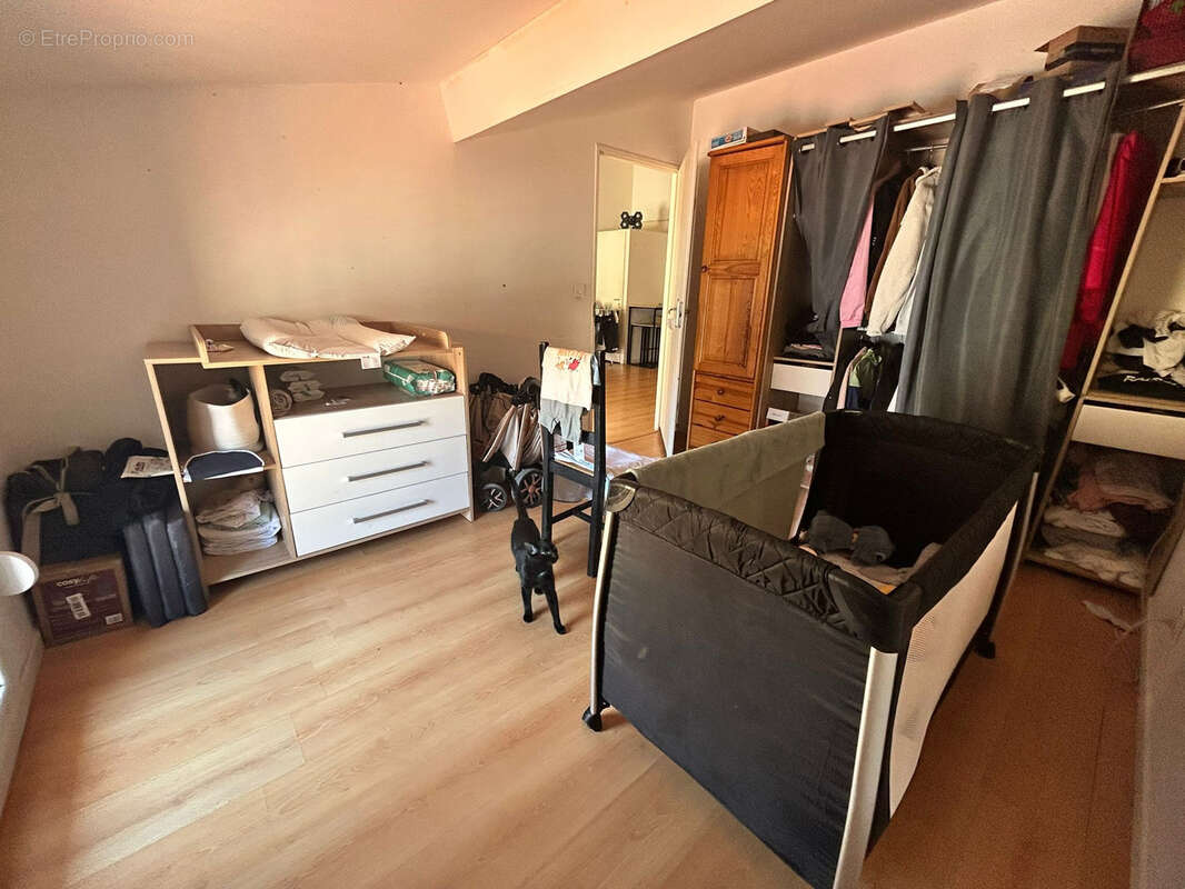 Appartement à SAINT-LAURENT-DE-LA-SALANQUE