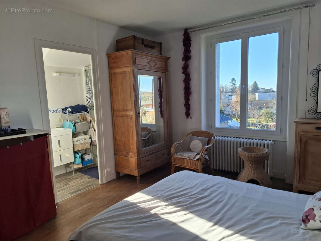 Maison à SAINT-YRIEIX-LA-PERCHE