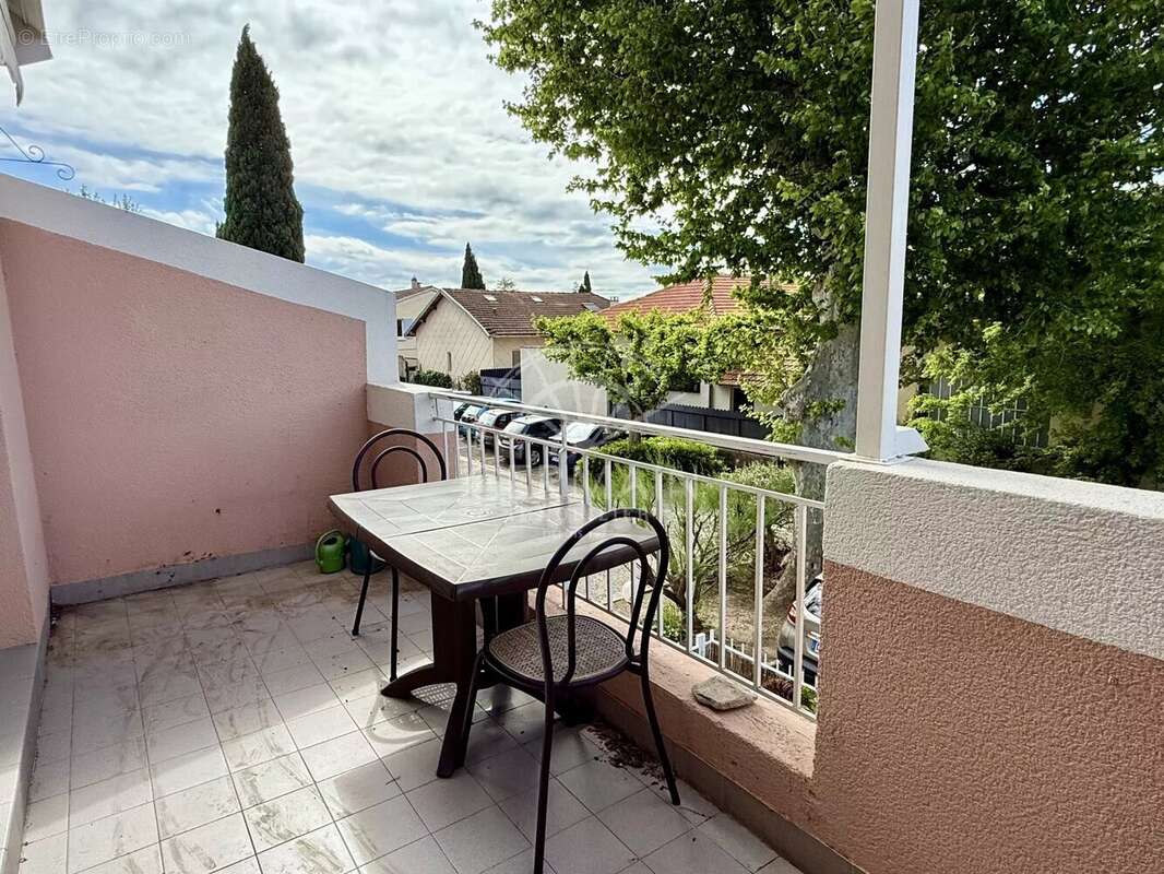 Appartement à L'ISLE-SUR-LA-SORGUE