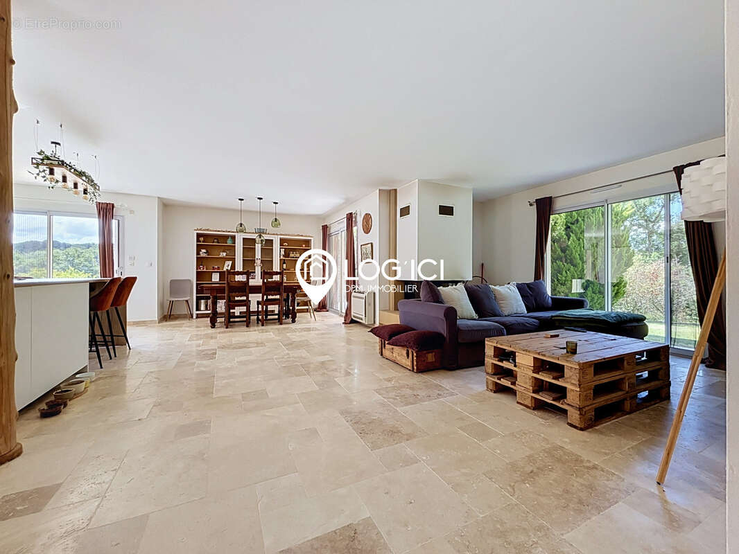 Maison de plain-pied de 114 m2 avec grand séjour et 4 chambres en lisière de forêt - photo 6