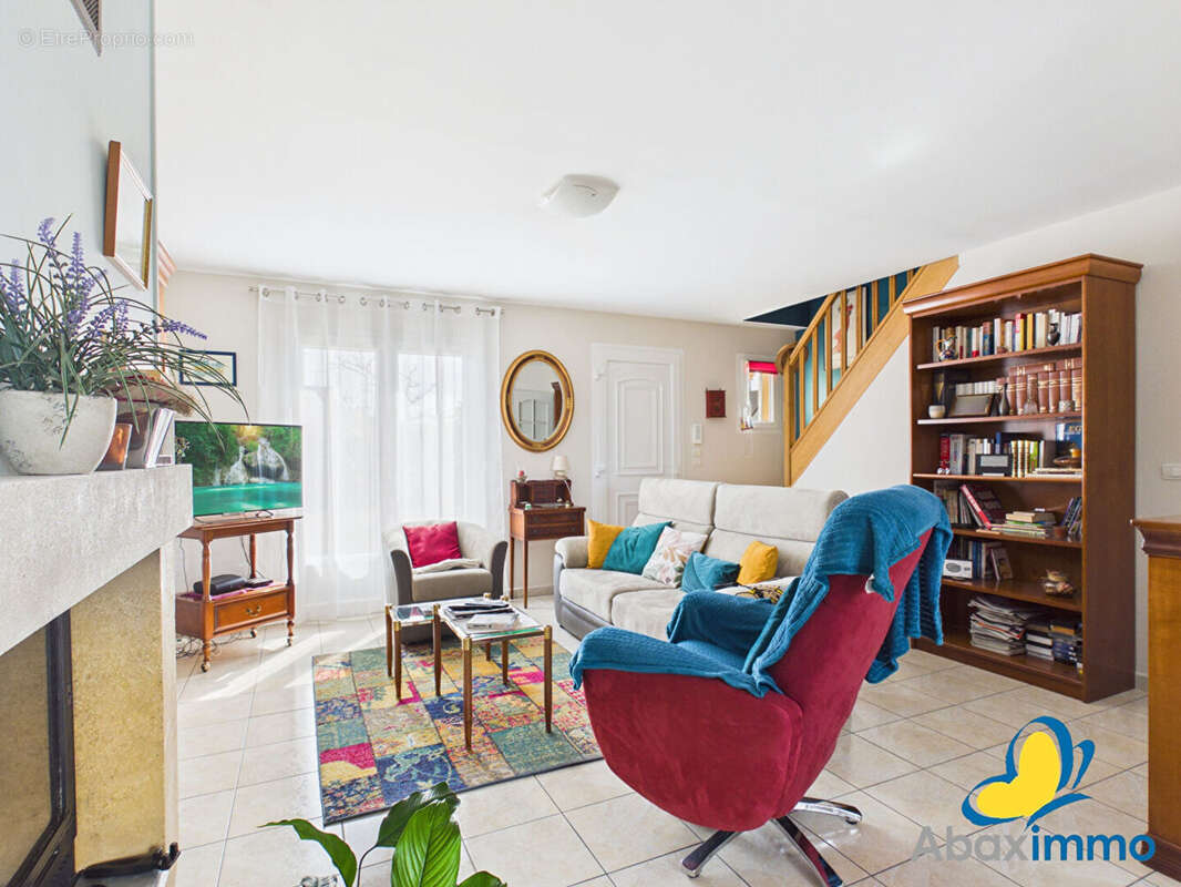 Maison avec possibilité de vie en rez de chaussée à vendre 61200 Argentan. - photo 3