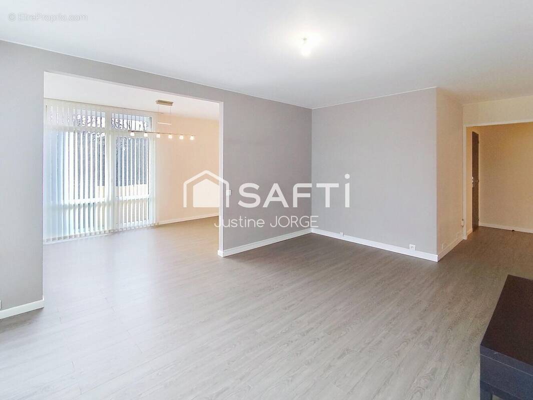 Photo 1 - Appartement à RIS-ORANGIS