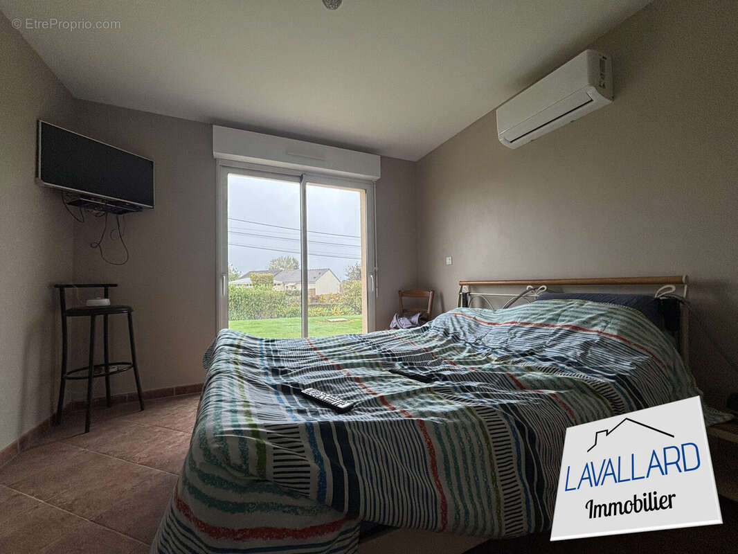 Maison à HORNOY-LE-BOURG