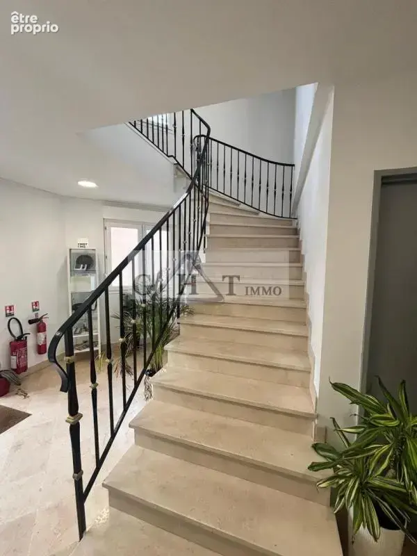 Ensemble immobilier 1170m2 a vendre mandres les roses - photo 8