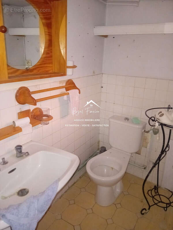 WC indépendant - Maison à LESIGNY