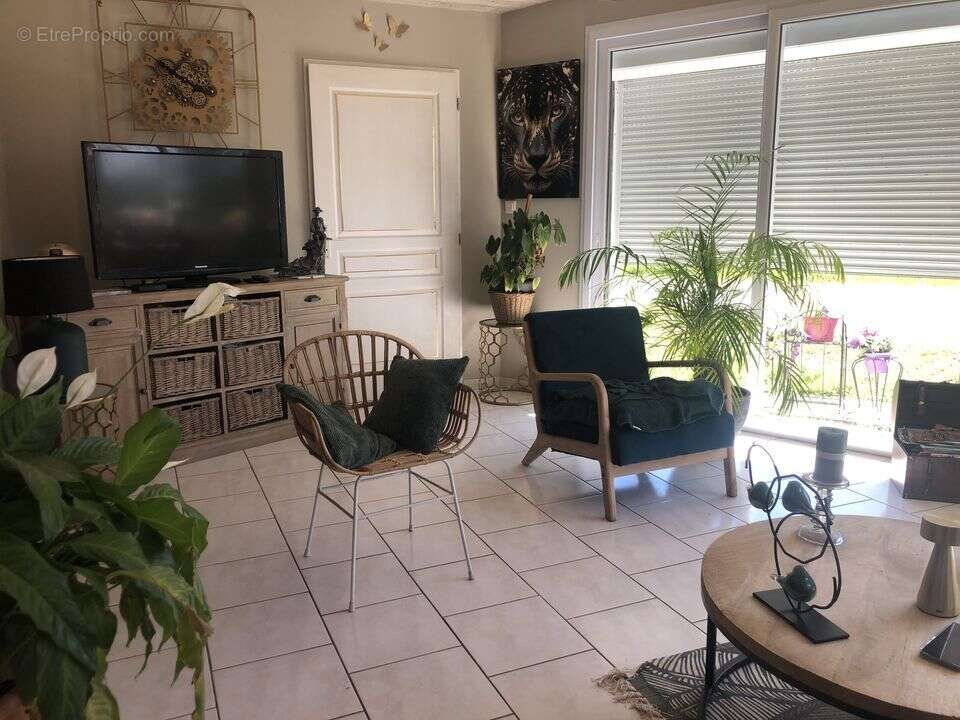  GAILLAN LONGERE 170 M2, T5, TERRAIN 2HCALME, PARFAIT ETAT - Maison à GAILLAN-EN-MEDOC