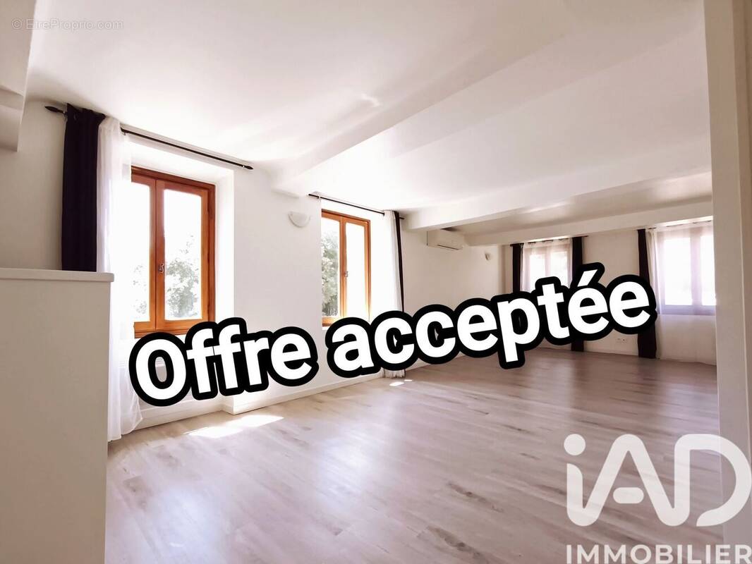 Photo 1 - Appartement à LE LUC