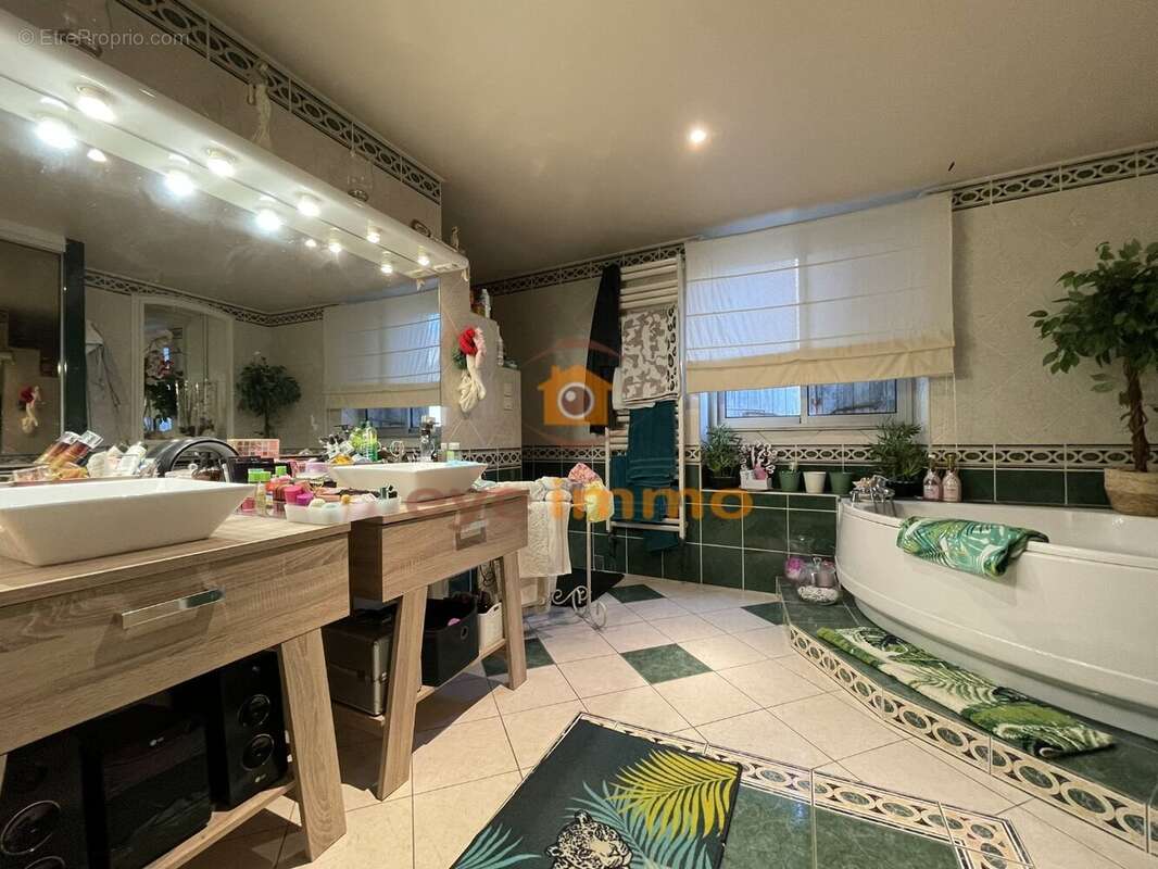 Appartement à BEZIERS