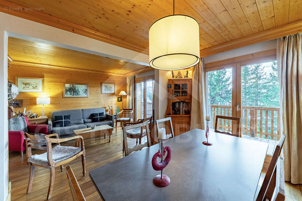 Appartement à LES ALLUES