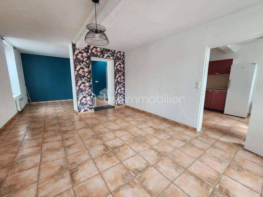 Maison à FONTAINE-LA-GAILLARDE