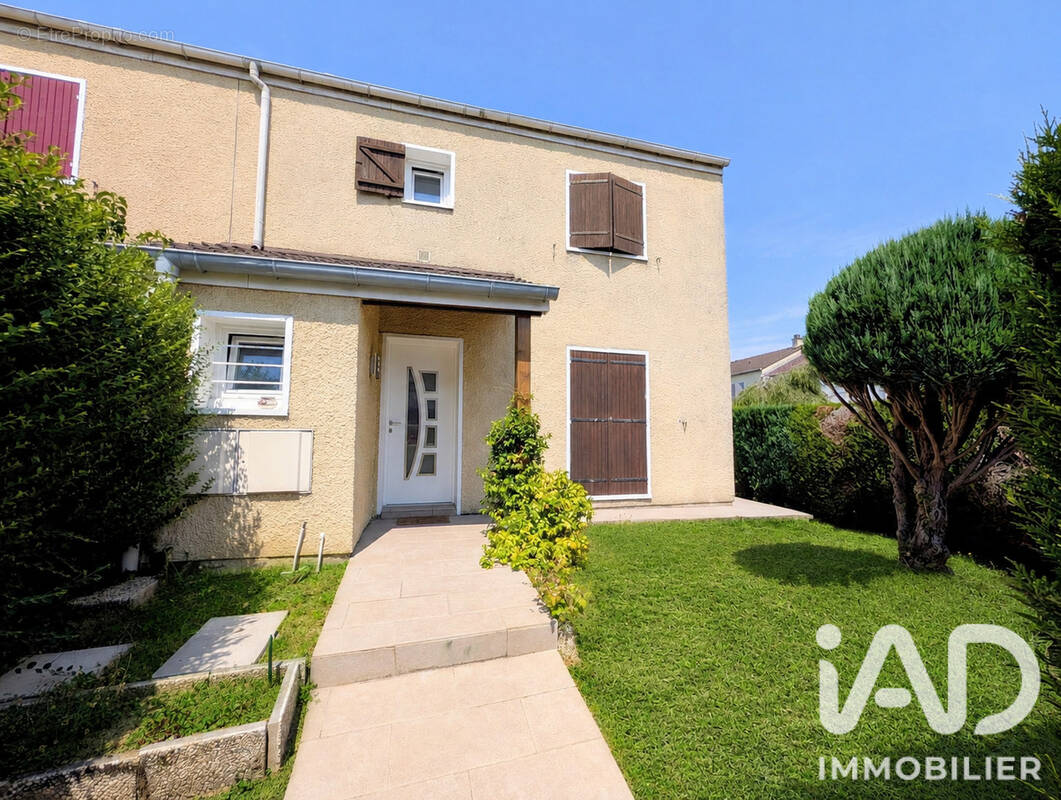 Photo 1 - Maison à EZANVILLE
