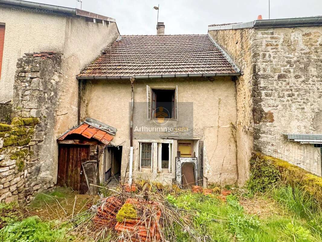 Maison à FAYL-BILLOT