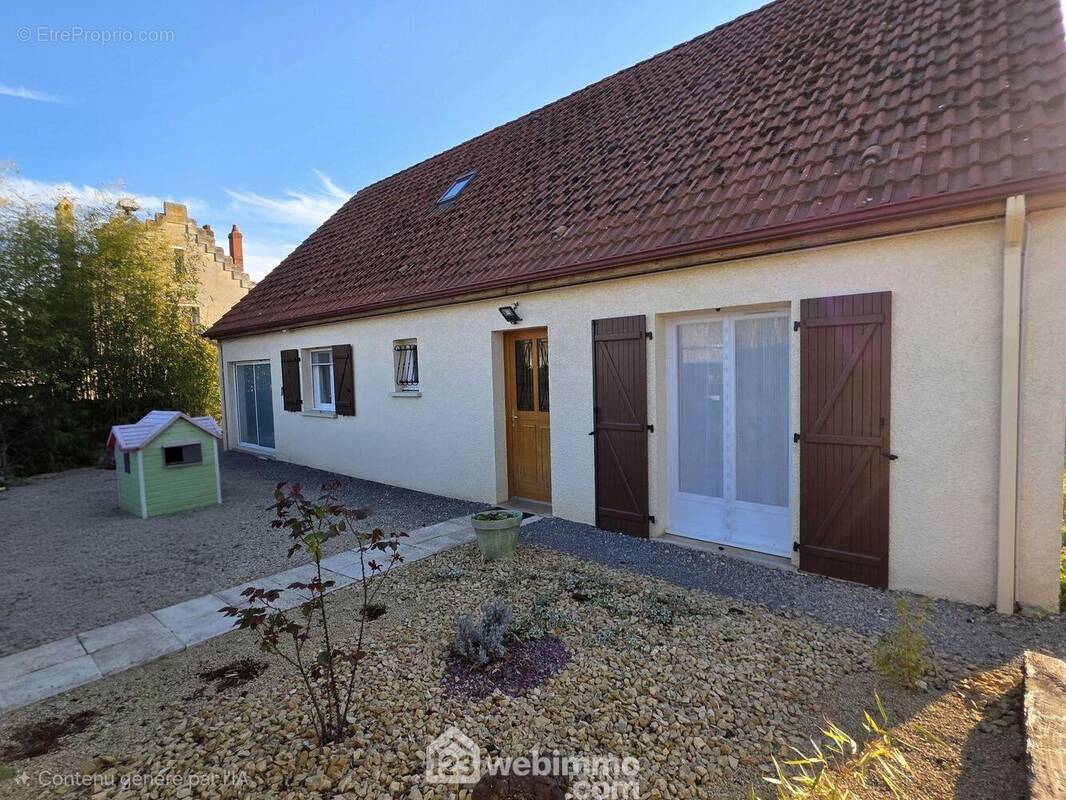 Charmante maison de plain-pied, idéale pour une vie confortable au quotidien, alliant praticité et tranquillité - Maison à VENDRESSE-BEAULNE