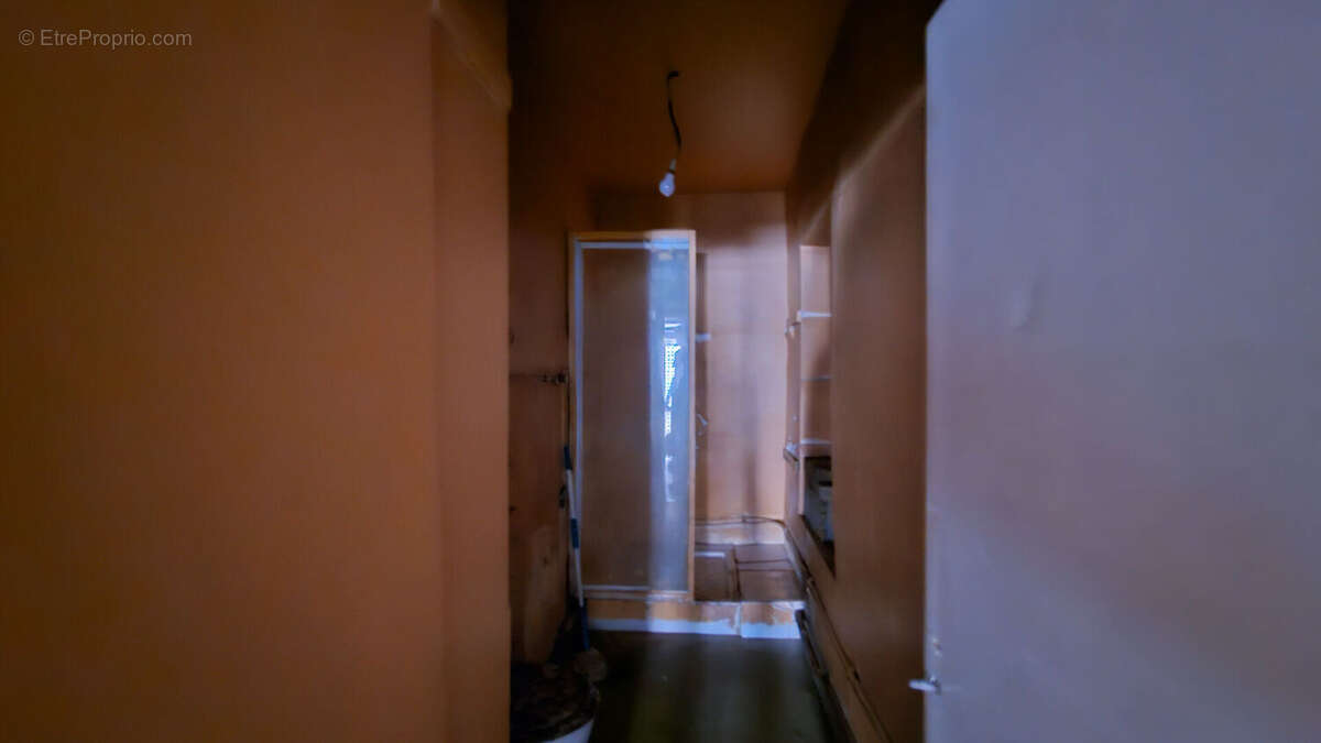 Commerce à LE PONT-DE-BEAUVOISIN