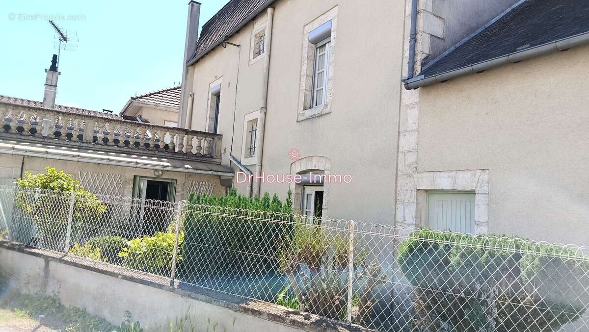 Maison à THIVIERS