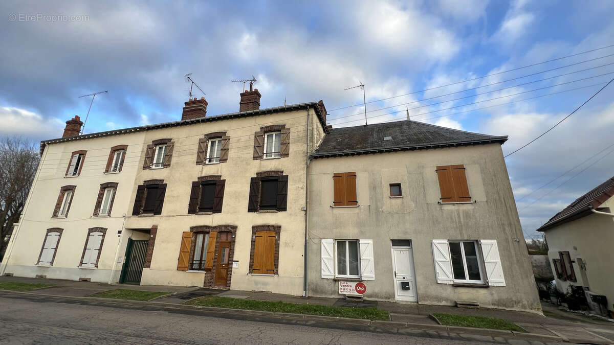 Appartement à COUDRAY