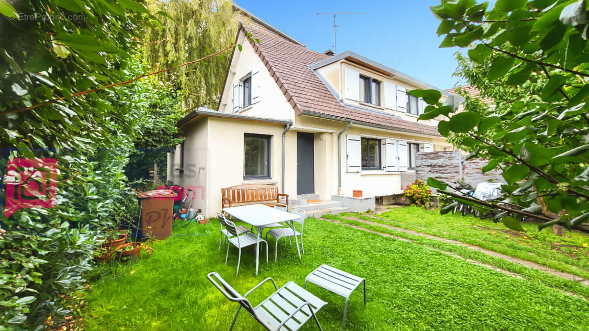 Maison à LE CHESNAY