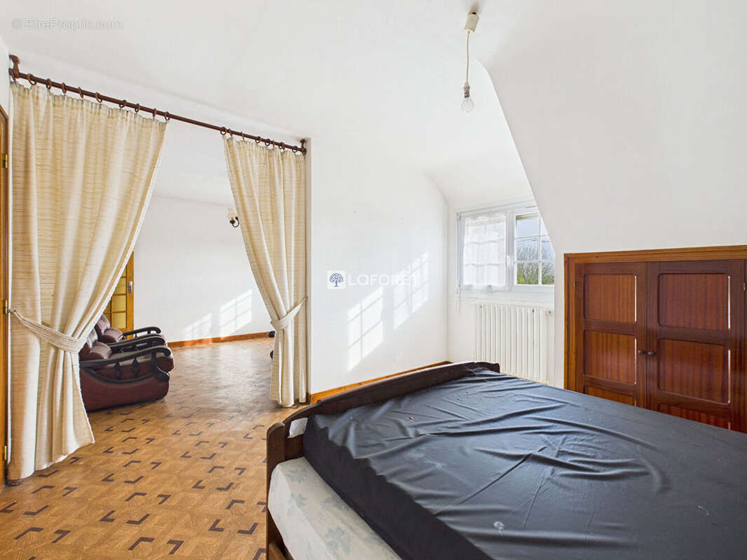 Maison à PEUMERIT