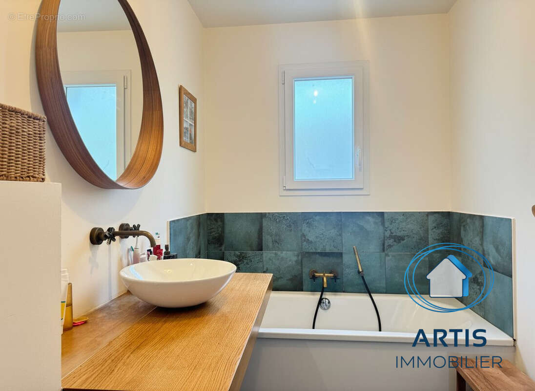 salle de bain - Maison à SAINT-PEE-SUR-NIVELLE