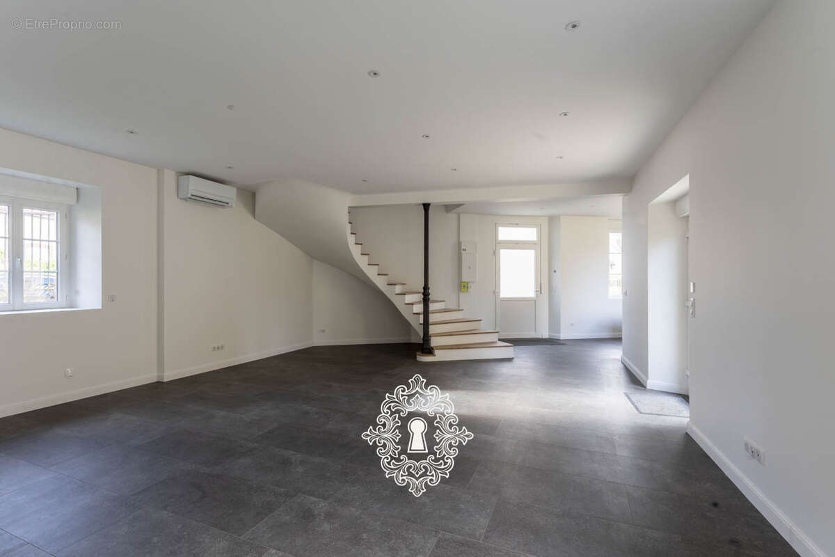 Maison à BRAY-SUR-SEINE