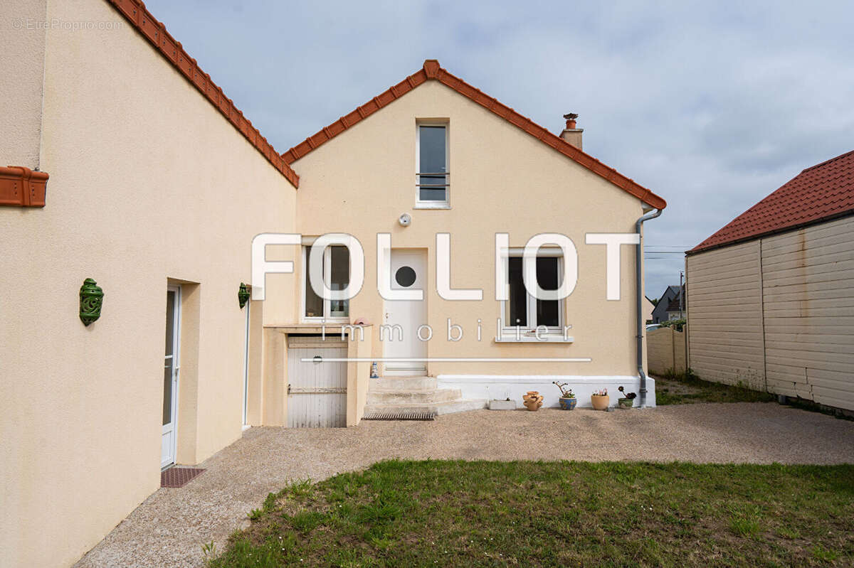 Maison à SURTAINVILLE