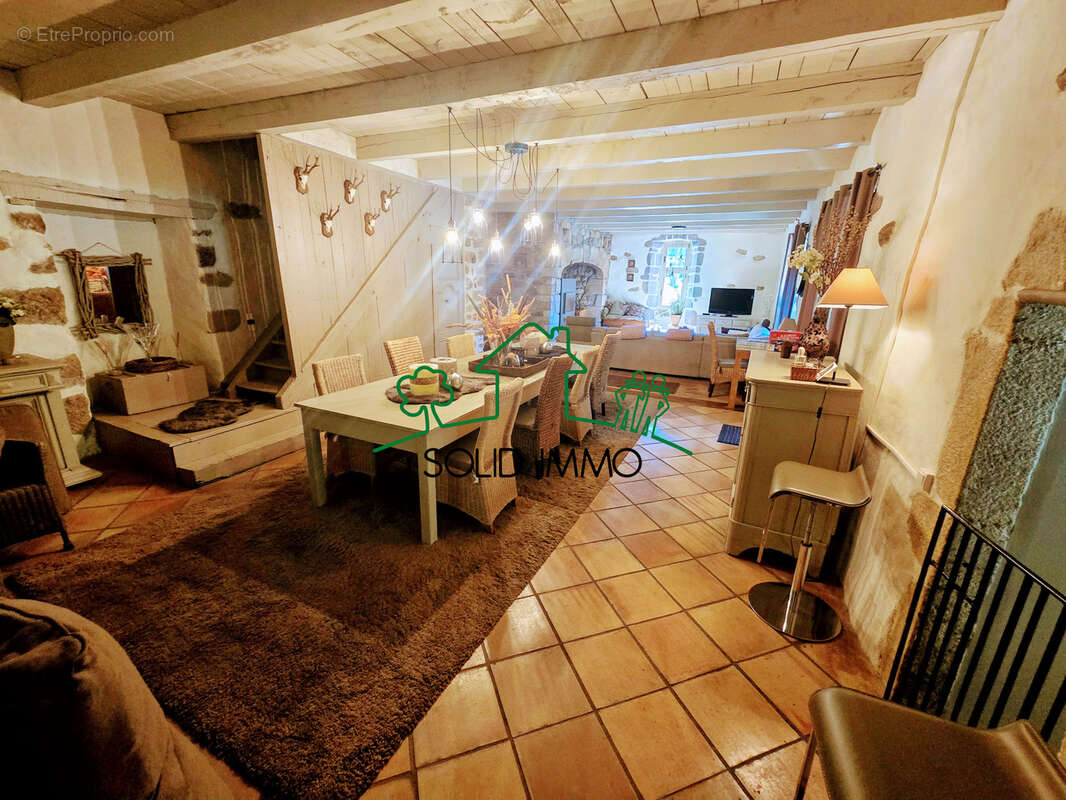 Maison à VALGORGE