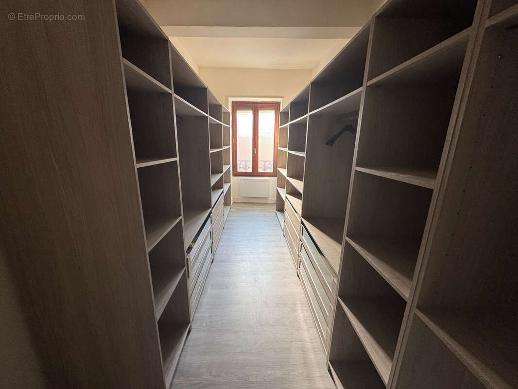 Maison à LE PEAGE-DE-ROUSSILLON